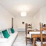 Beautiful Apartment With Terrace - Prime Location!