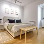 Monthly Triunfo By Sweet Home San Sebastian
