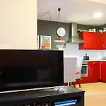 Bright Apartment 2 Bedrooms And 2 Bathrooms, Balcony And Views