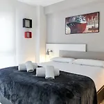 Arana Apartment By Basquehomes