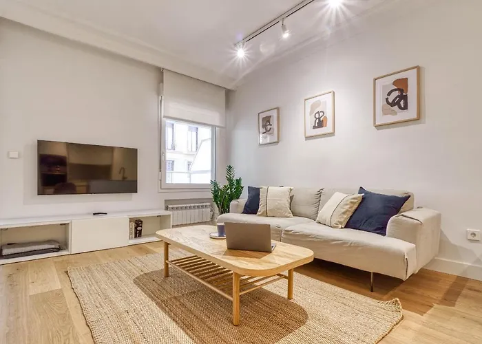 Monthly Triunfo By Sweet Home San Sebastian