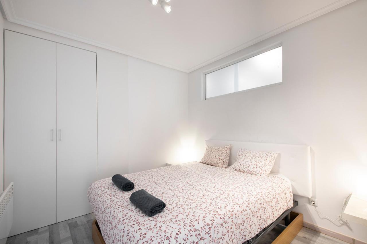 Beautiful With Terrace - Prime Location! Apartment *