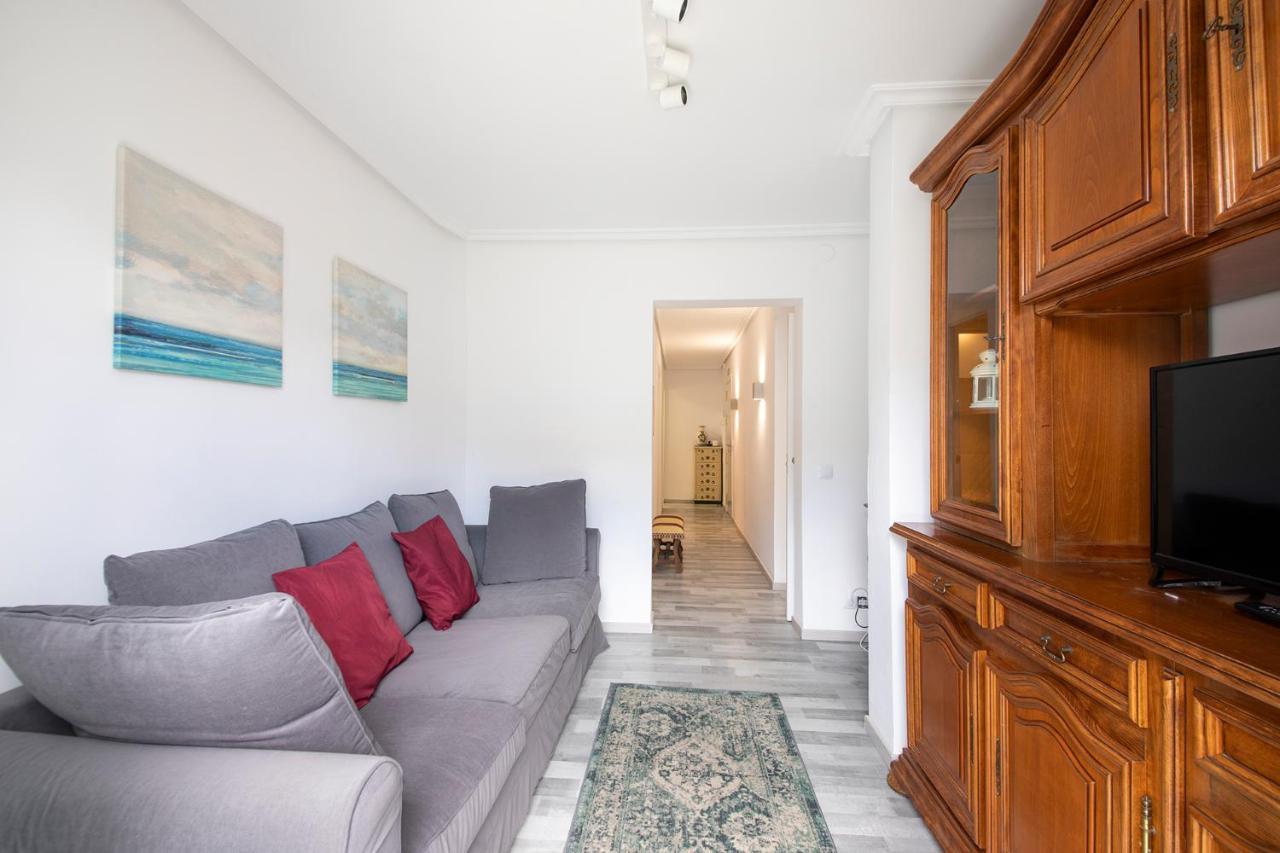 Apartment Beautiful With Terrace - Prime Location! *