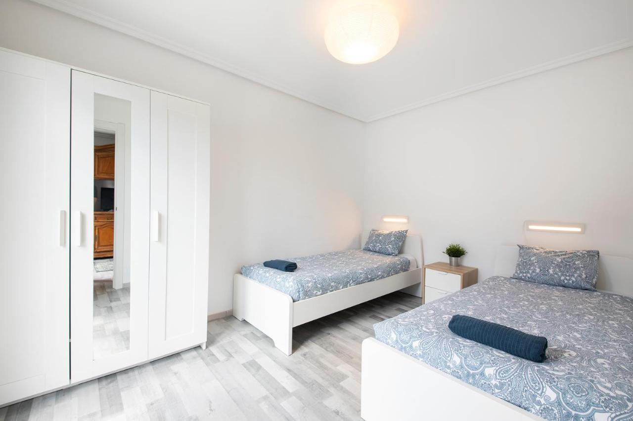 Beautiful With Terrace - Prime Location!
