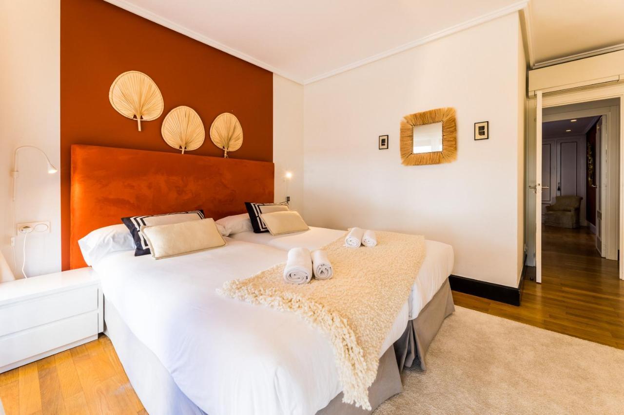 Apartment La Concha Beachview By Sweet San Sebastian