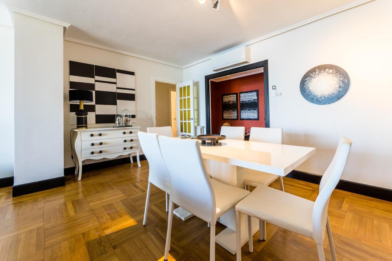 Apartment La Concha Beachview By Sweet