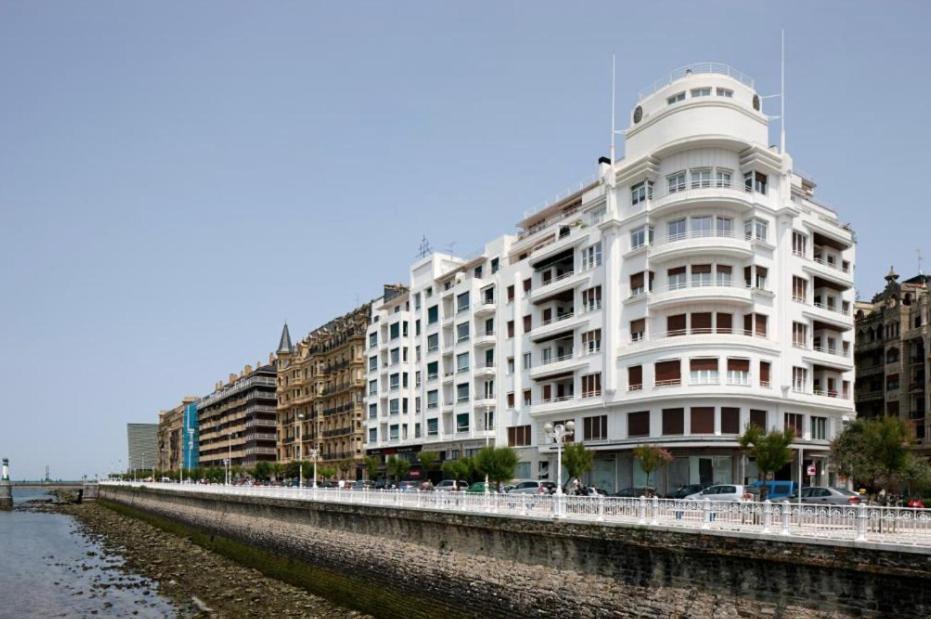 Deluxe Apt-views To Historic Maria Cristina