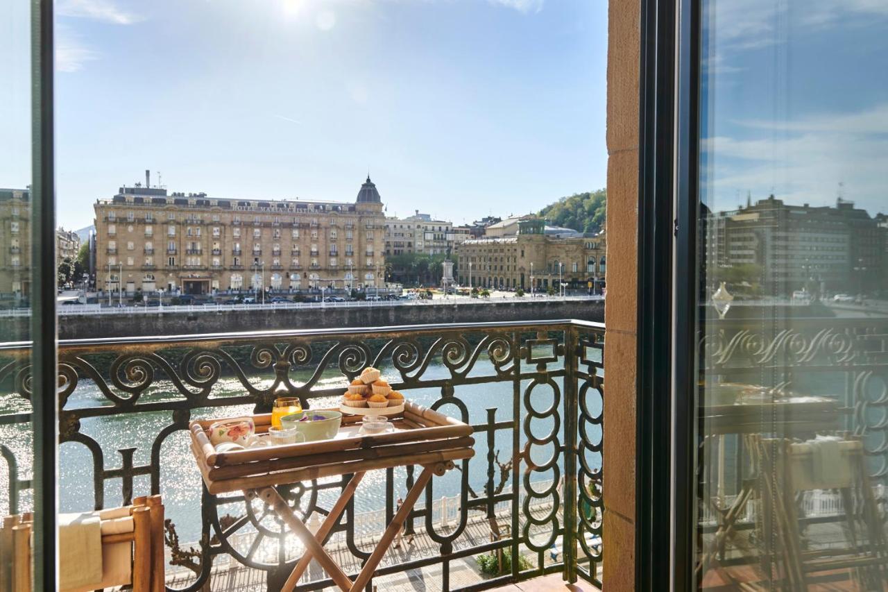 Deluxe Apt-views To Historic Maria Cristina Apartment