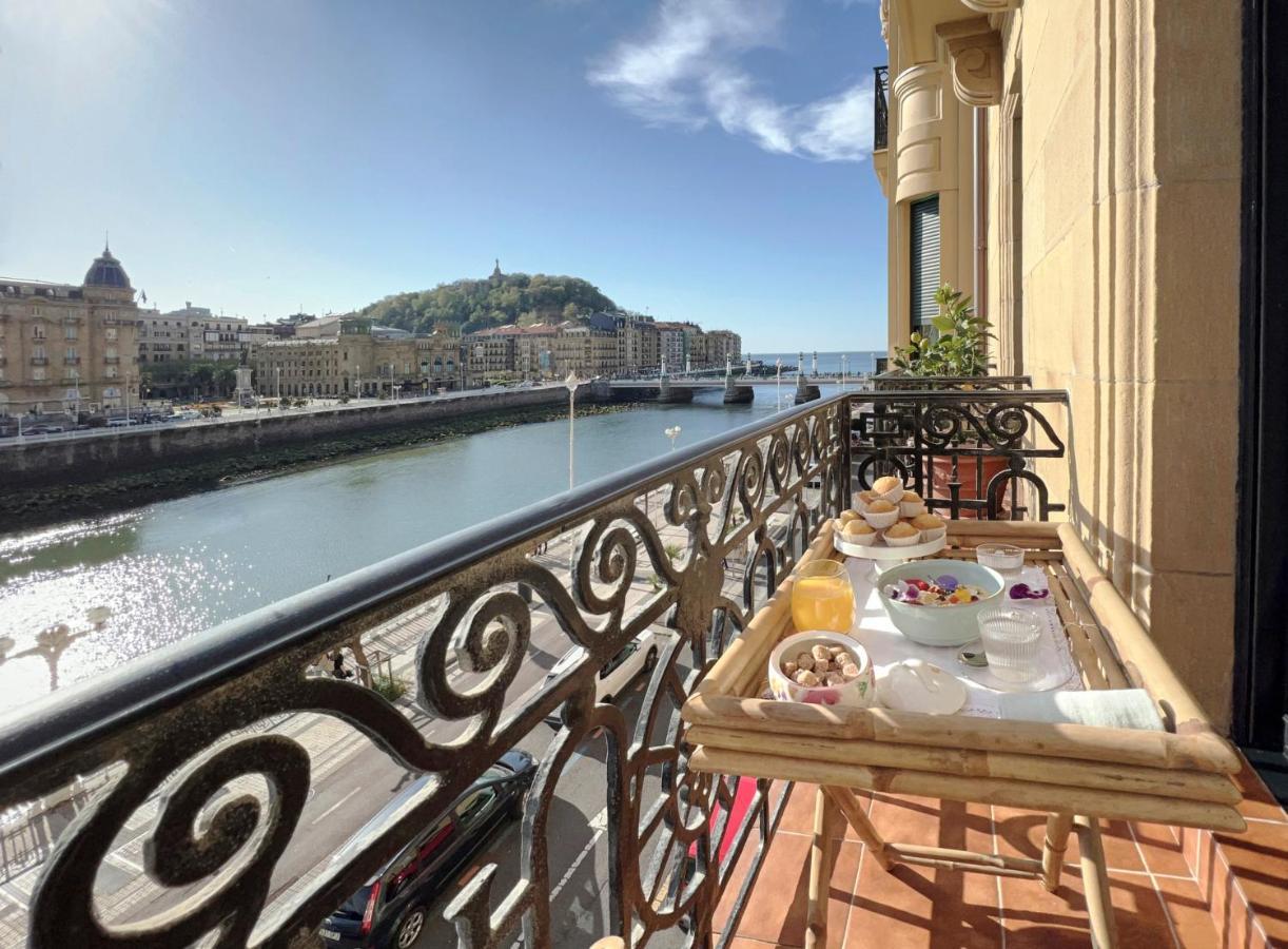 Deluxe Apt-views To Historic Maria Cristina Apartment *