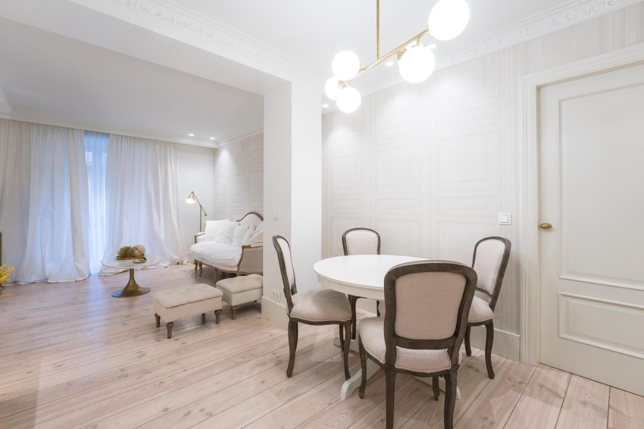 Brand New I Beachfront I 3 Min Old Town Anvers Apartment