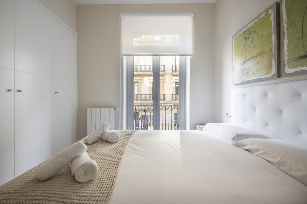 Apartment Urbieta Korner - Local Rentss