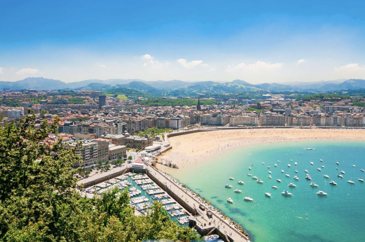 Bahia Luxurious Apartment, 3 Double Rooms, Free Parking, Terrace, Brand New * San Sebastian