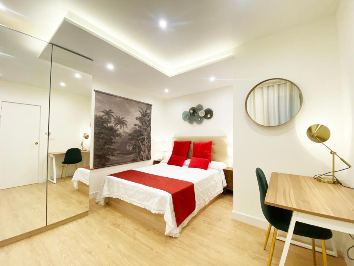 Apartment Bahia Luxurious Apartment, 3 Double Rooms, Free Parking, Terrace, Brand New