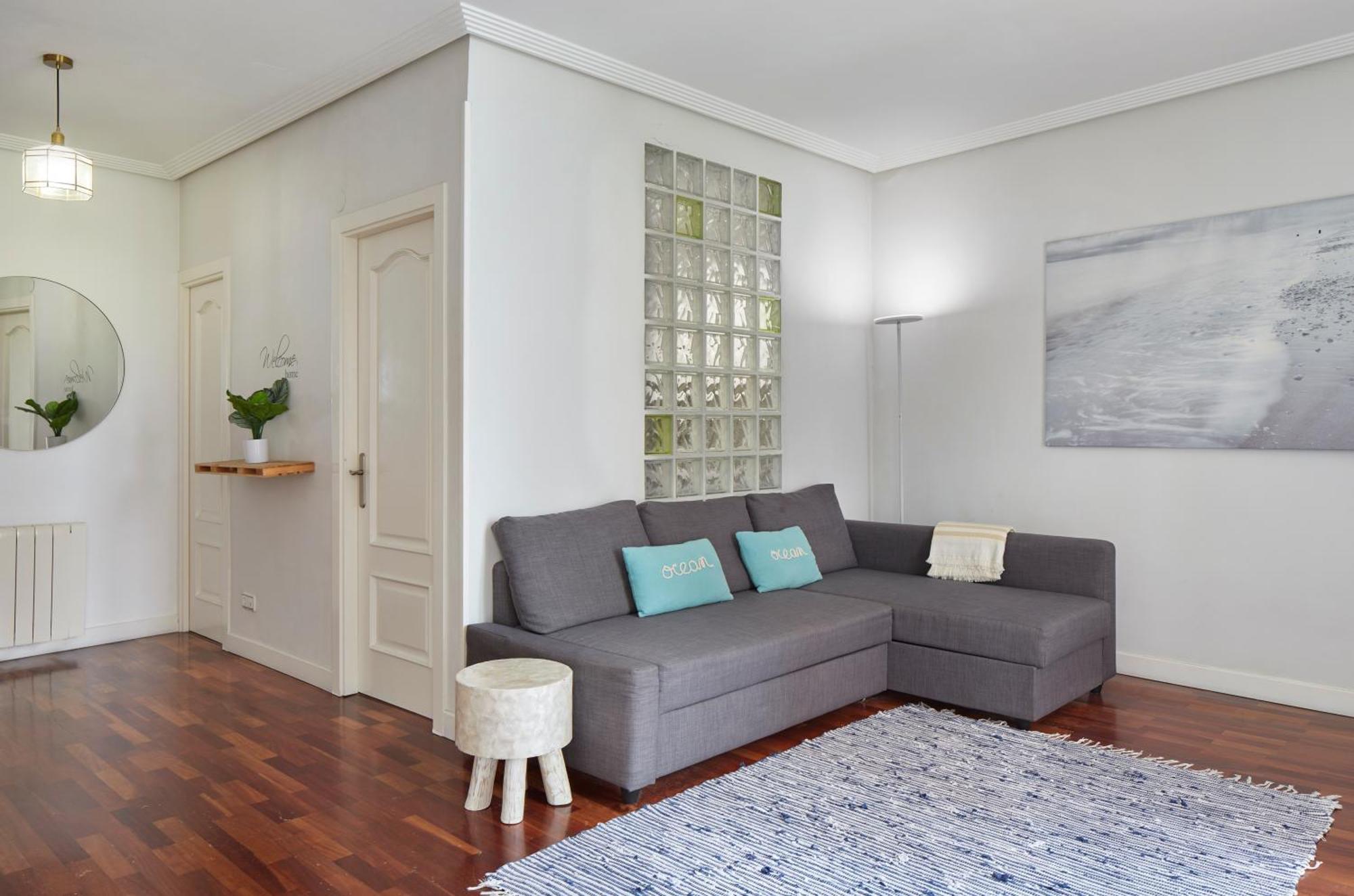 Apartment Always Easy I Escolta Real