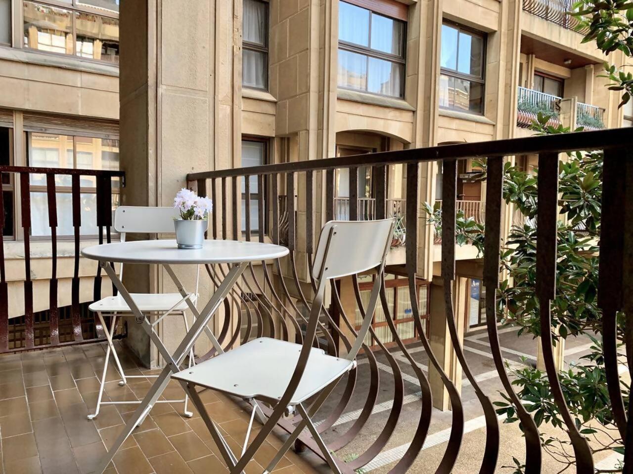 Apartamento Agradable Con Parking En Gros San Sebastián