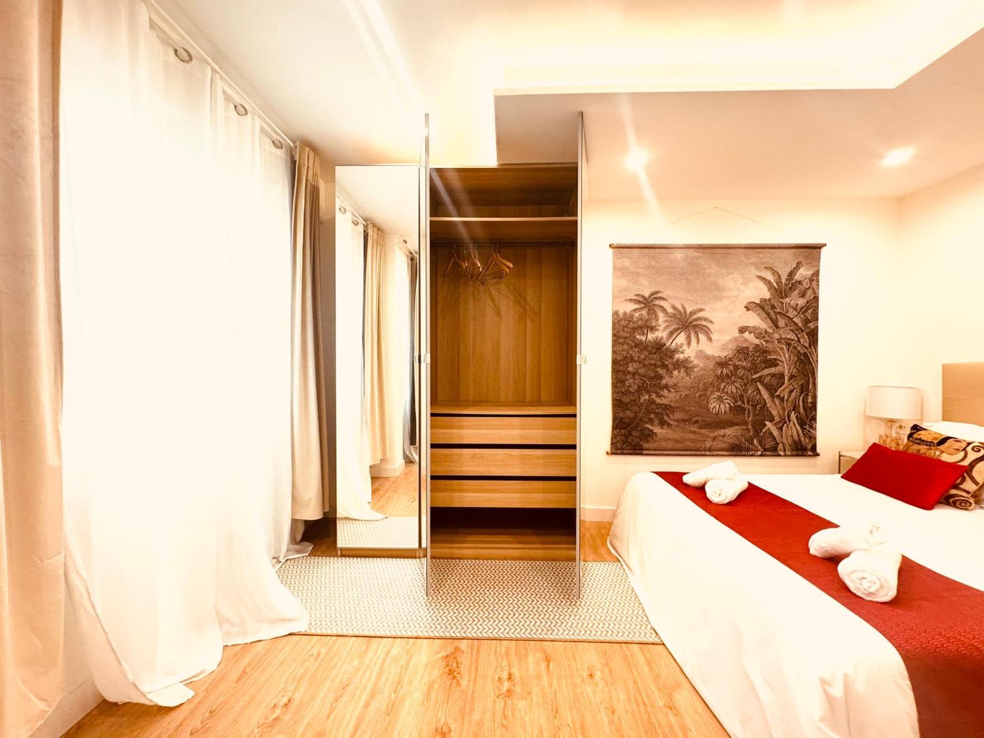 Apartment Bahia Luxurious Apartment, 3 Double Rooms, Free Parking, Terrace, Brand New *