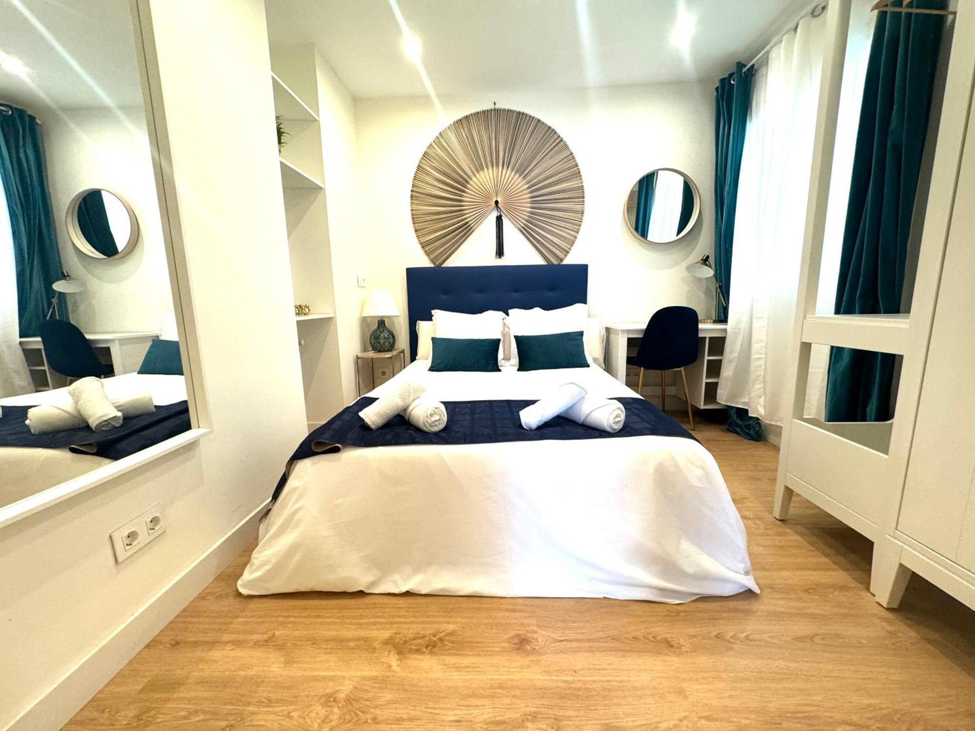Apartment Bahia Luxurious Apartment, 3 Double Rooms, Free Parking, Terrace, Brand New *