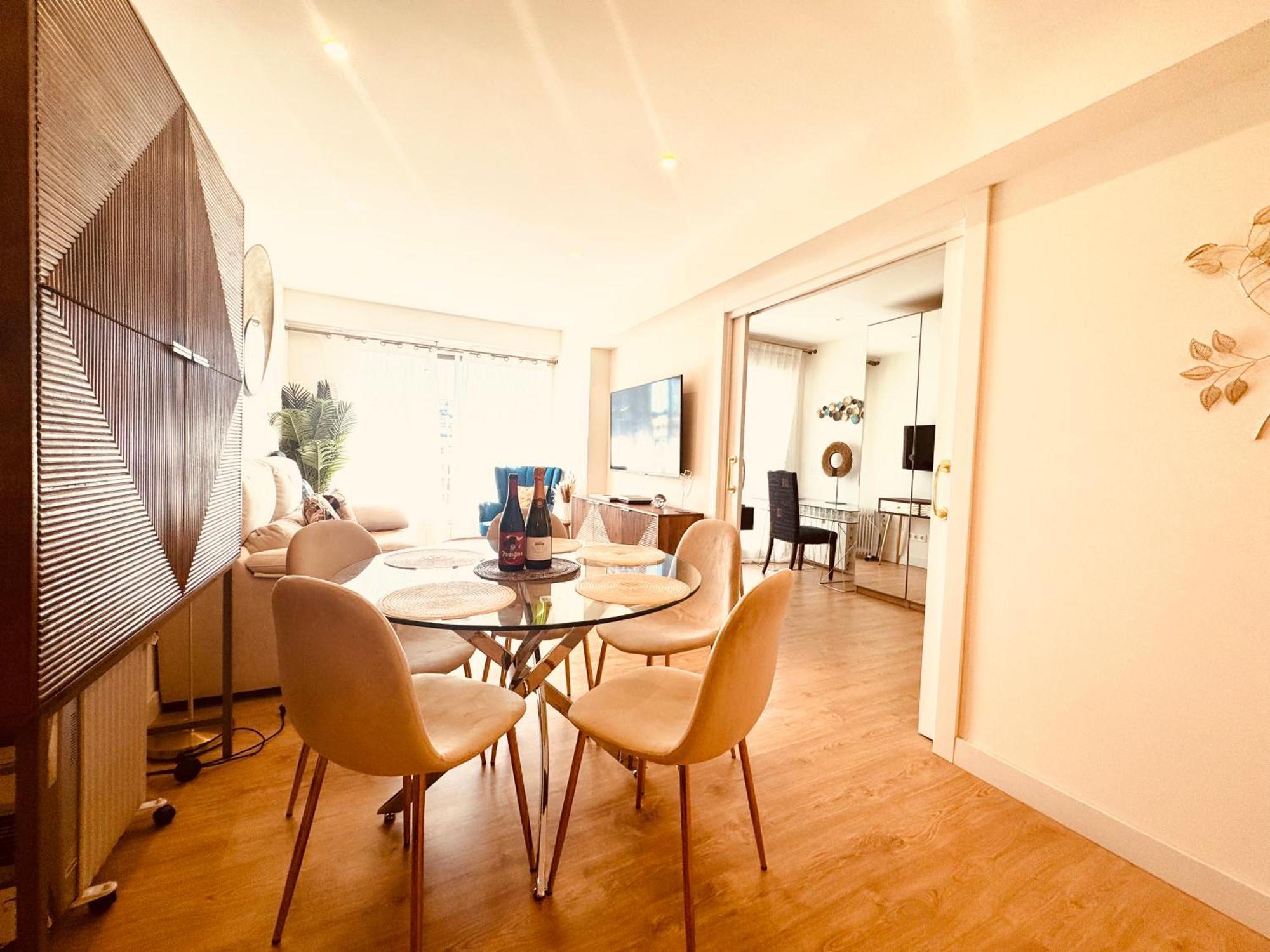 Bahia Luxurious Apartment, 3 Double Rooms, Free Parking, Terrace, Brand New * San Sebastian