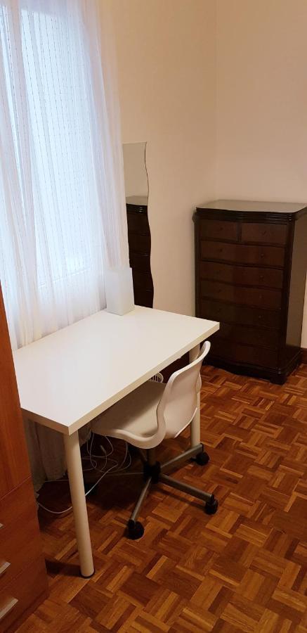 3 Bedrooms Soho Parking Included Apartment