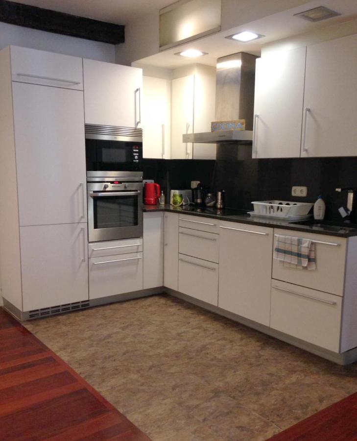 Central, Spacious And Authentic Family Appartement