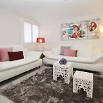 Zuria Apartment By Feelfree Rentals