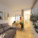Shiny By Oldtown Apartments