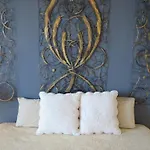 La Madame On La Concha Beach, Seaview Apartment