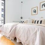 ☆Centric Spacious⎮7 Balconies⎮Brand New ⎮Aircon ☆