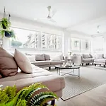Heart Of San Sebastian⎮Walk Score 99⎮3 Baths