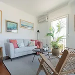 Sea Views From 4 Balconies Walk Score 90