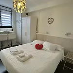 Habitacion Con Bano Privado Y Mini-Cocina Privada En Casa Particular, Acceso Independiente