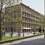 Easo Garden Apartment By Feelfree Rentals