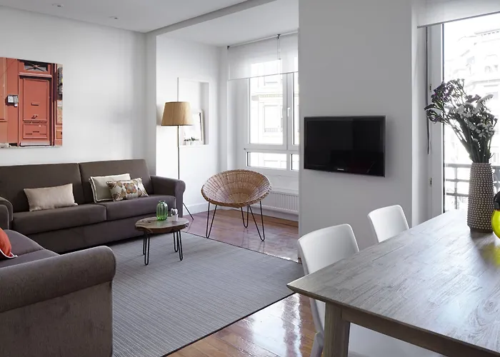 Mirakruz H Apartment By Feelfree Rentals