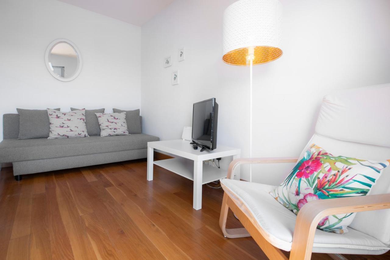 Modern With Spacious Terrace Appartement Saint-Sébastien