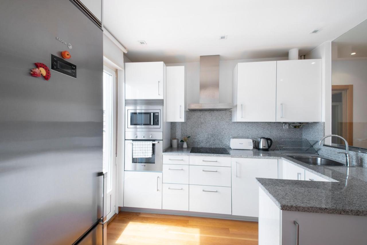 Modern With Spacious Terrace Appartement Saint-Sébastien