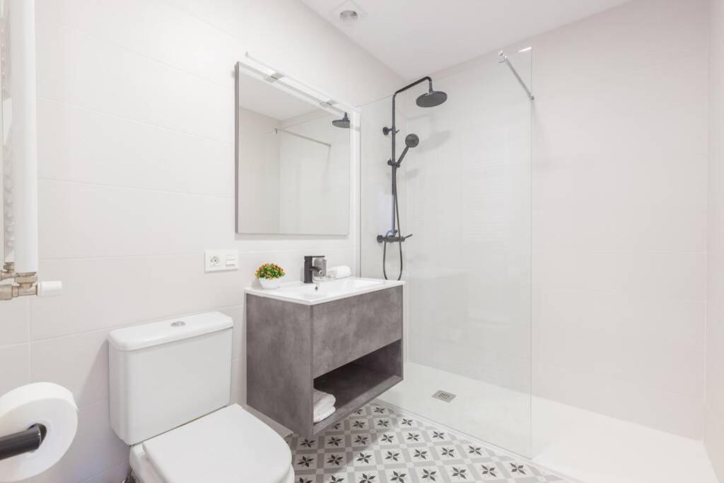 New Gorgeous - Beachfront - 3 Bd Appartement *