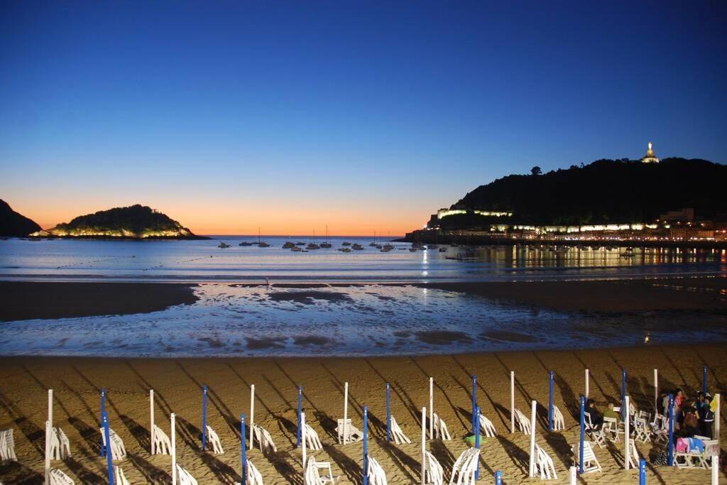 Bella Vista Luxury Apartment. Bay Views. Parking * San Sebastián