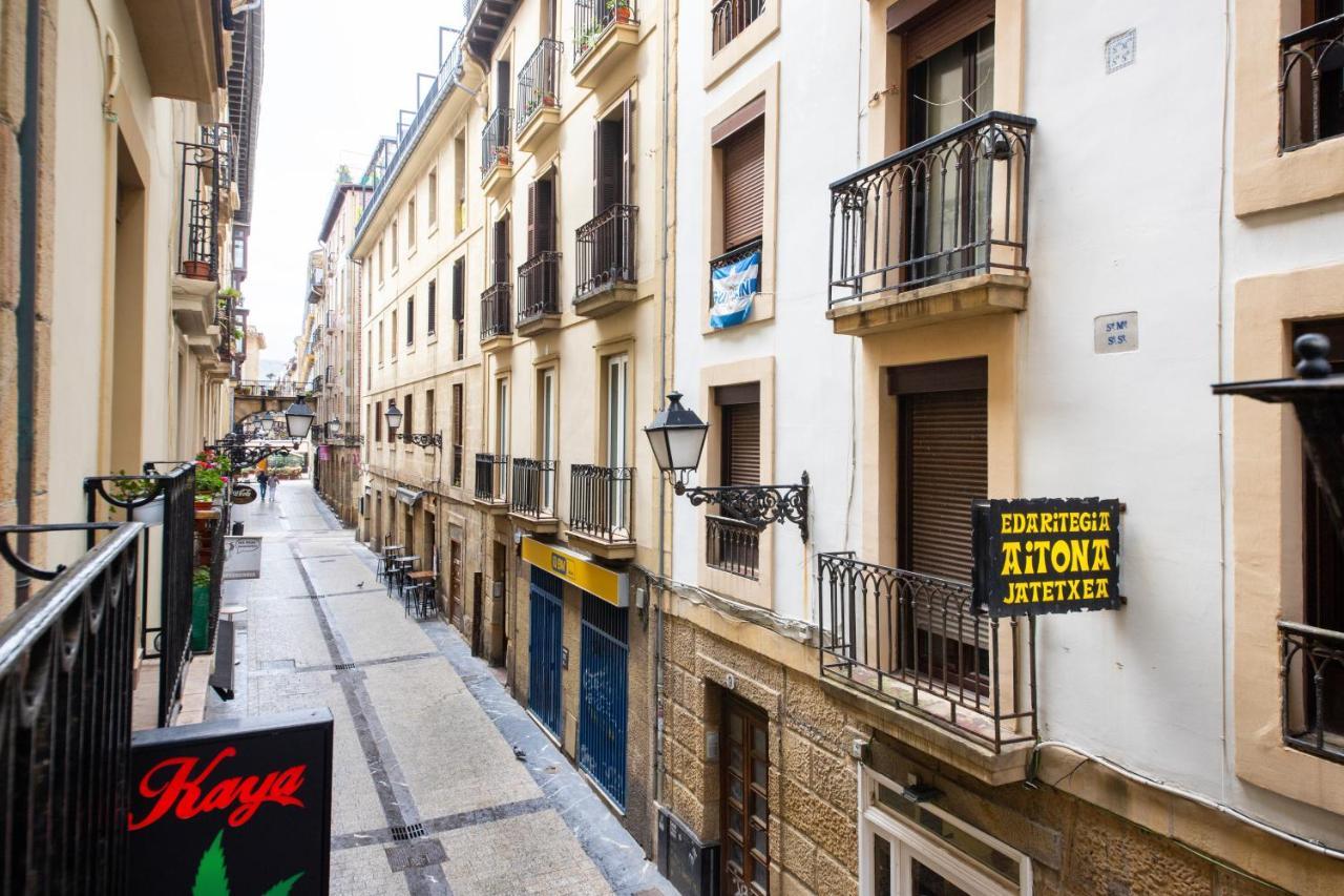 Spacious Old Town Apartment San Sebastian