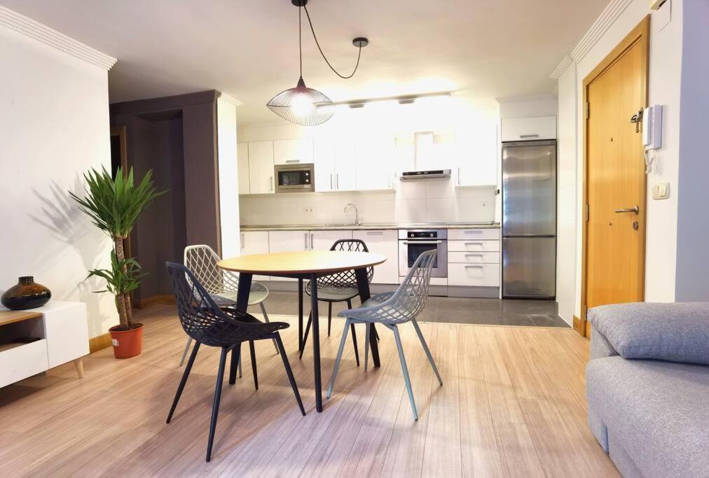 Completo A Un Paso De La Concha Apartamento
