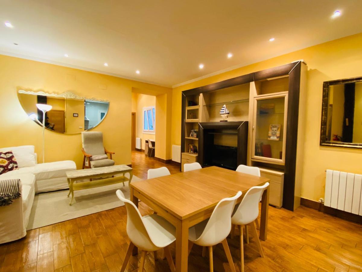 Casa Naranja - Centrally Located, Spacious, Unique Apartment San Sebastian