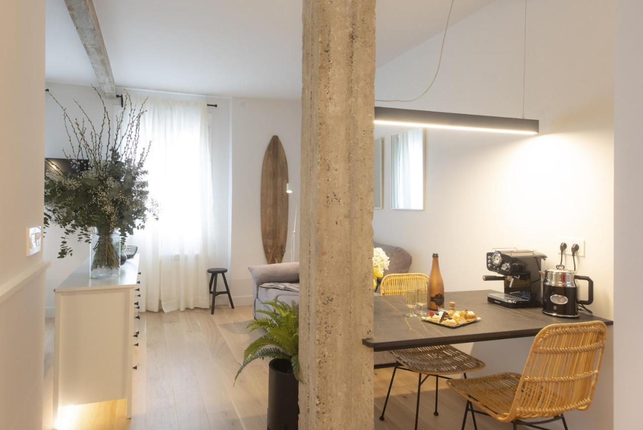 Shiny By Oldtown Apartment *