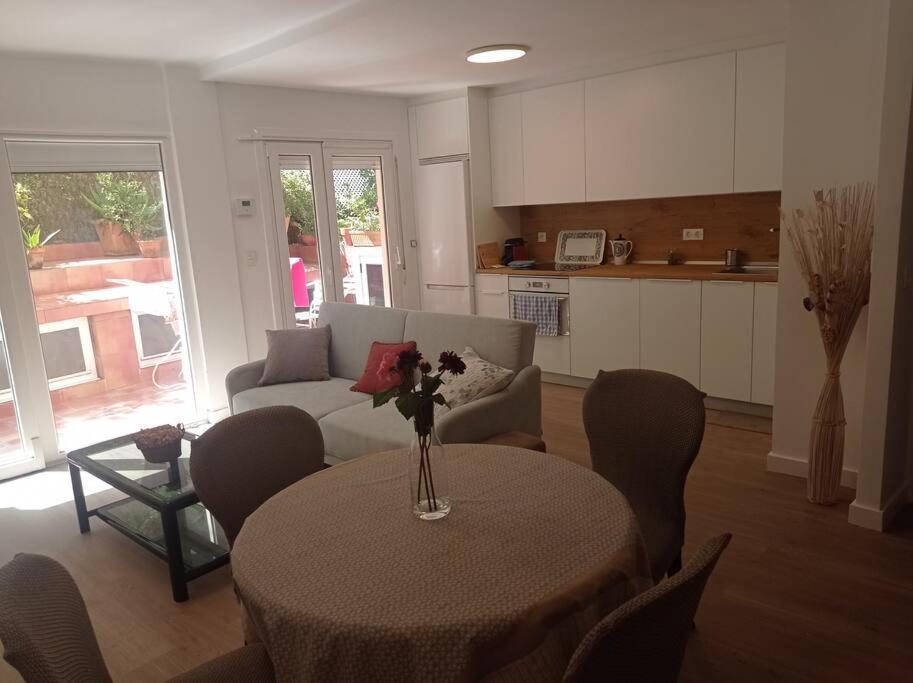 Apartamento Piso Con Terraza Junto A La Playa