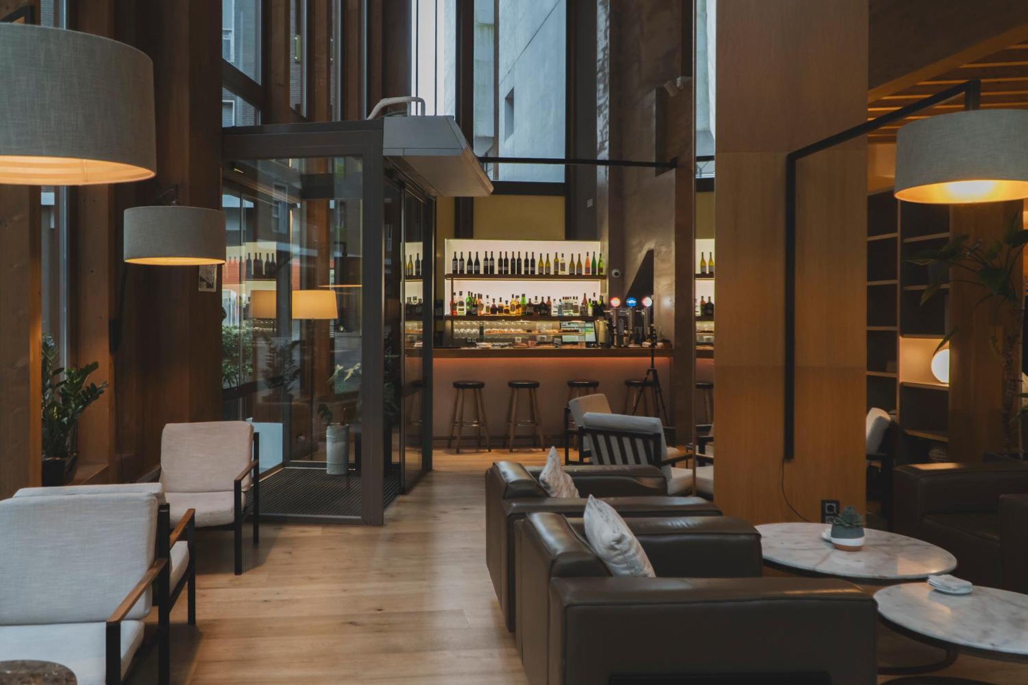 Zenit Hotel 4*