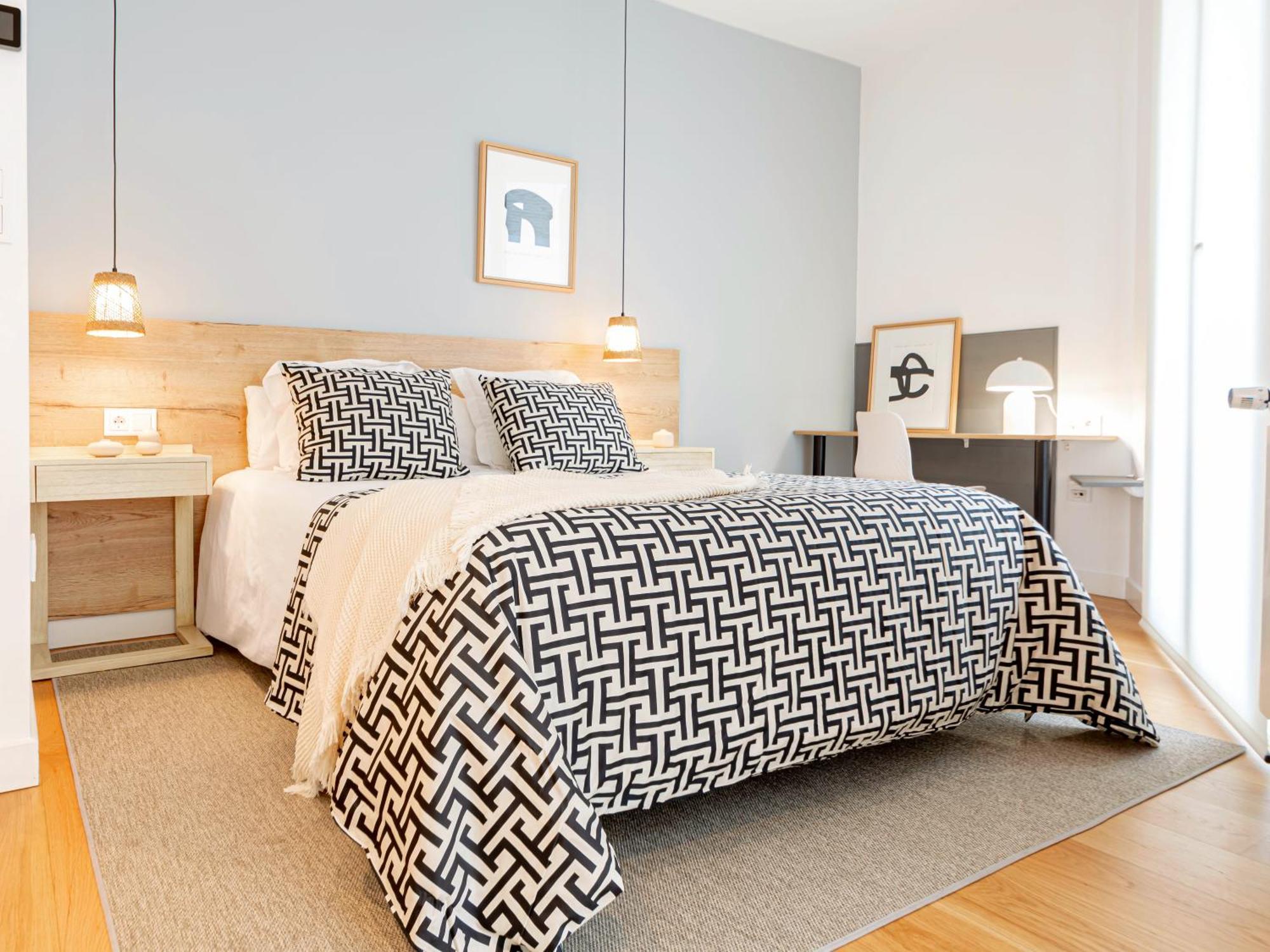 ☆centric Spacious⎮7 Balconies⎮brand New ⎮aircon ☆ *