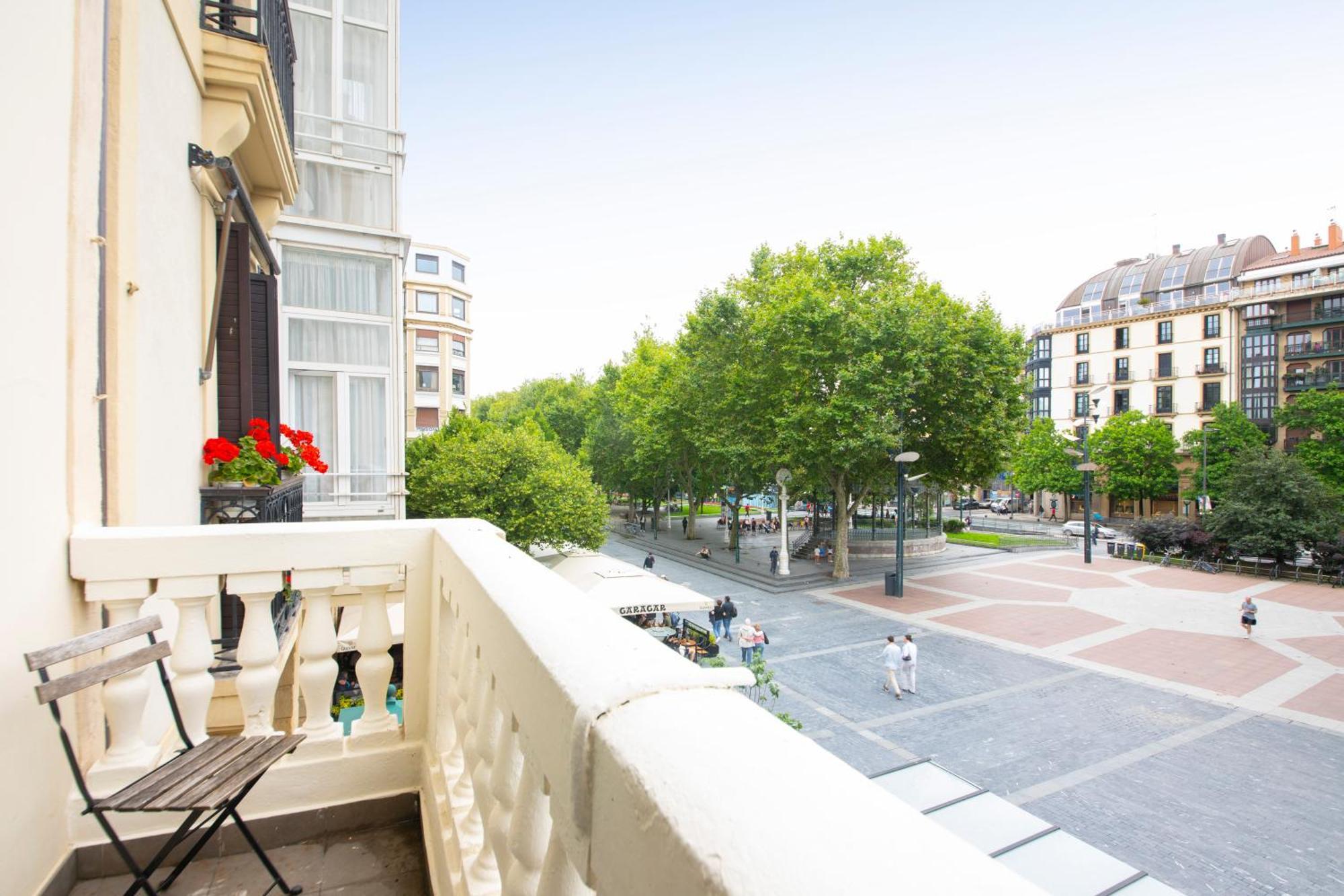Belle Epoque Self-check-in - Adults-only