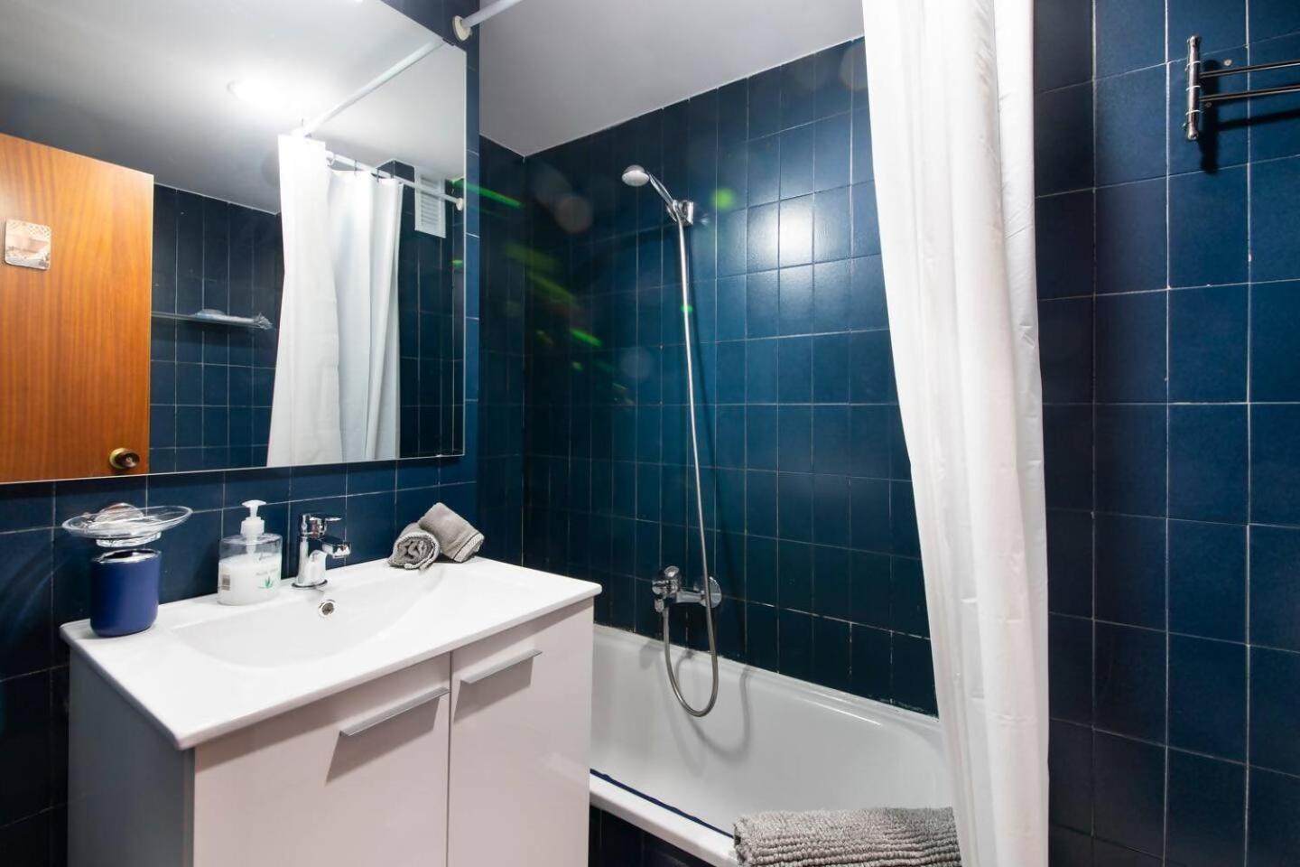 Agradable Con Parking En Gros Apartment San Sebastian