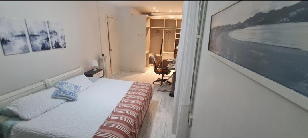 Habitación en casa particular Amplia Con Bano Privado A Pasos De La Playa *