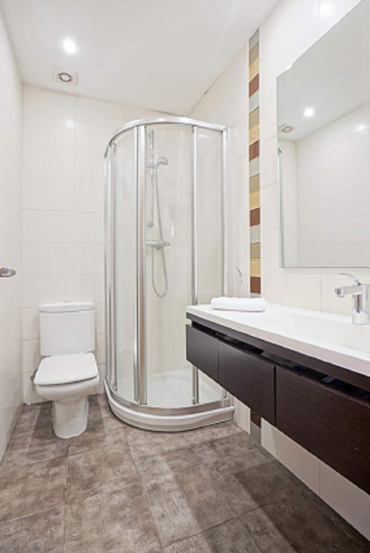 Super Offer Week 11to17 Aug25 Downtown, Terrace, Parking * Saint-Sébastien