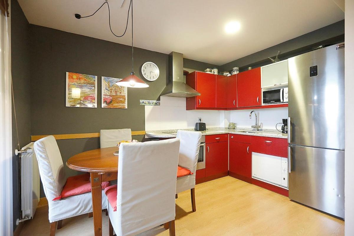 Bright 2 Bedrooms And 2 Bathrooms, Balcony And Views Apartamento