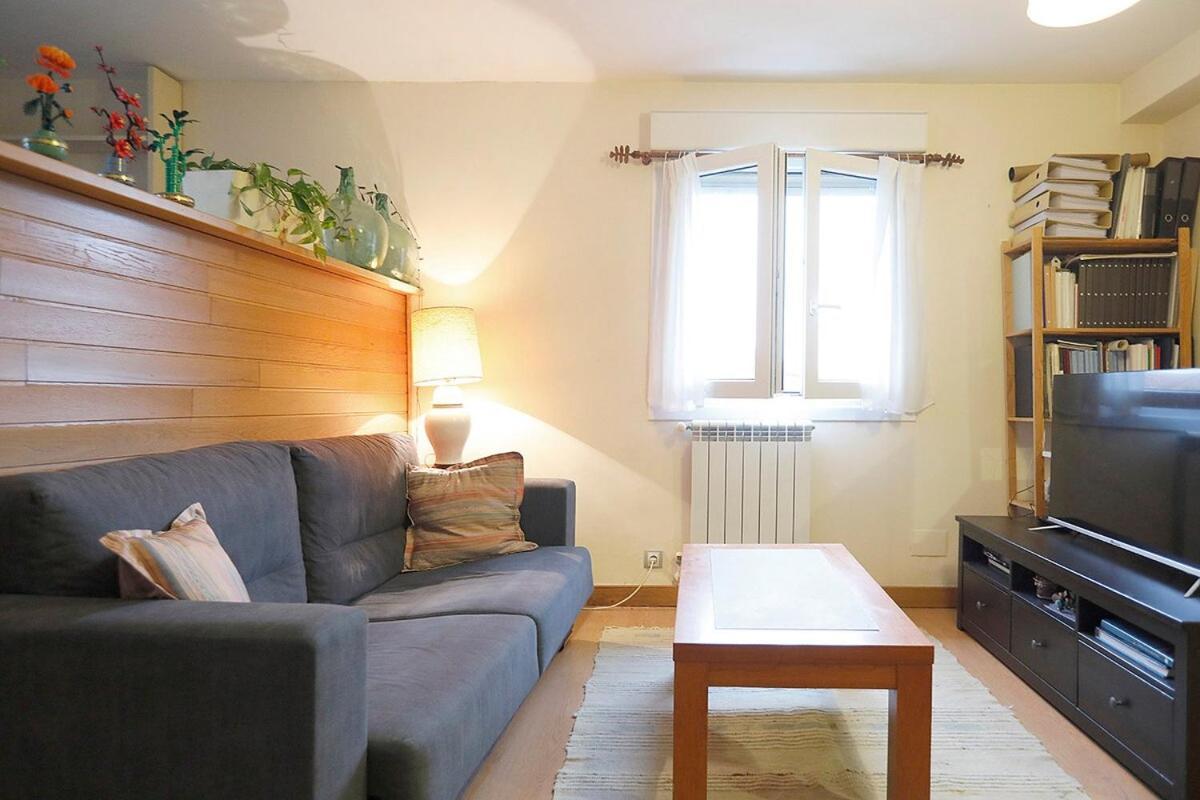 Bright 2 Bedrooms And 2 Bathrooms, Balcony And Views